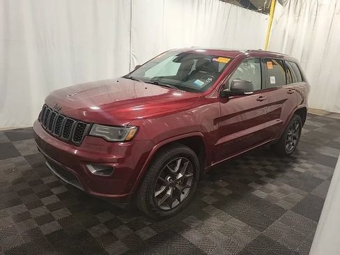 Used 2021 Jeep Grand Cherokee Limited AWD/4WD image 3