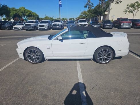 Used 2014 Ford Mustang GT Premium w/ Electronics Package RWD image 3