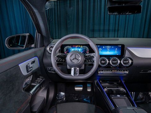 New 2026 Mercedes-Benz GLA 250 4MATIC image 14