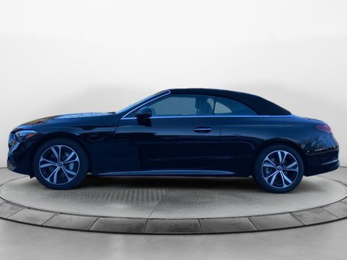 Used 2025 Mercedes-Benz CLE 300 4MATIC Cabriolet image 4