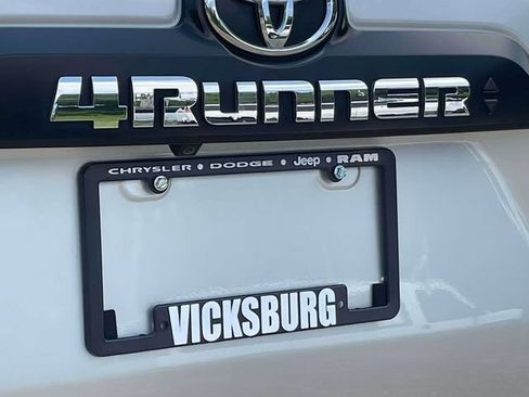 Used 2024 Toyota 4Runner TRD Off-Road AWD/4WD image 37