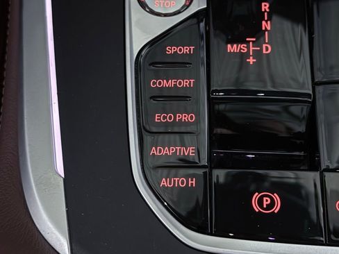 Used 2021 BMW X7 xDrive40i w/ Premium Package 2 image 47