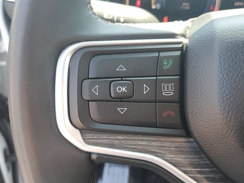 Used 2024 Jeep Wagoneer L Series II w/ Flexible Seating Group RWD image 32