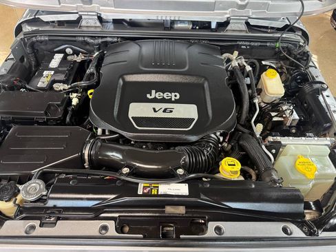 Used 2016 Jeep Wrangler Unlimited Sport w/ Quick Order Package 24S AWD/4WD image 26