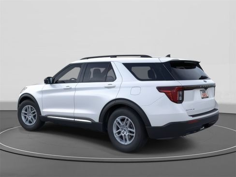 New 2025 Ford Explorer Active image 4