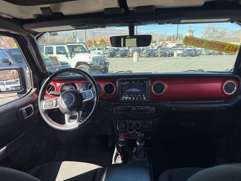 Used 2022 Jeep Gladiator Rubicon w/ Trailer Tow Package image 15