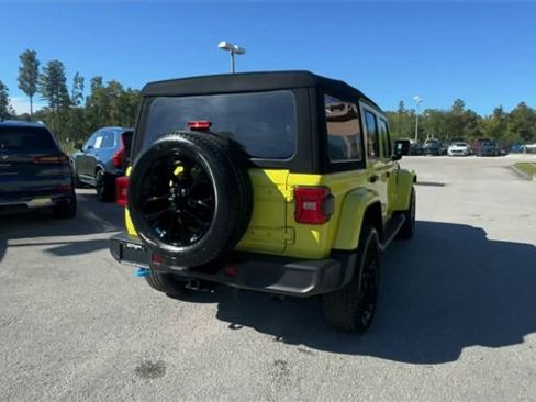 Used 2022 Jeep Wrangler Unlimited Sahara w/ Safety Group image 26