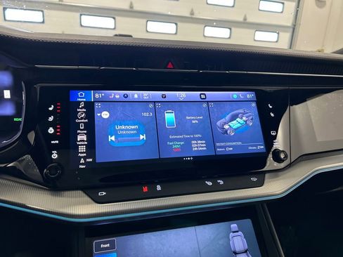 Used 2024 Jeep Wagoneer Launch Edition image 23