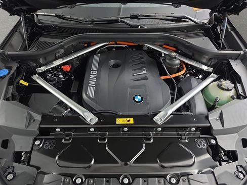 New 2026 BMW X5 xDrive50e w/ Executive Package image 30