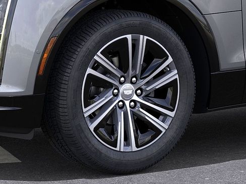 New 2026 Cadillac Lyriq Luxury AWD/4WD image 9