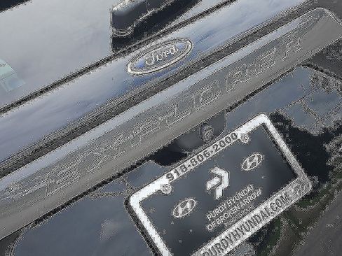 Used 2022 Ford Explorer XLT w/ Equipment Group 202A RWD image 7