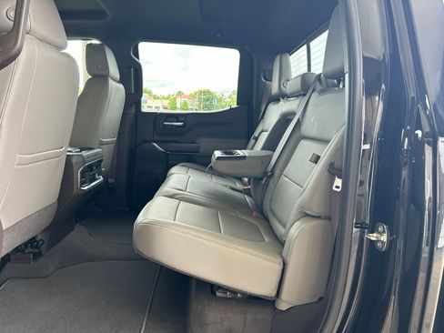Used 2021 GMC Sierra 1500 SLT w/ SLT Premium Package AWD/4WD image 9