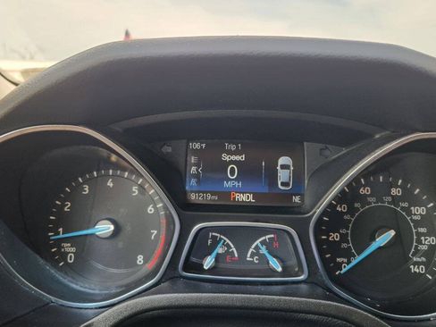 Used 2018 Ford Focus SE w/ Cold Weather Package FWD image 25