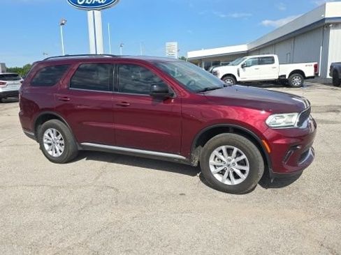 Used 2024 Dodge Durango SXT AWD/4WD image 2