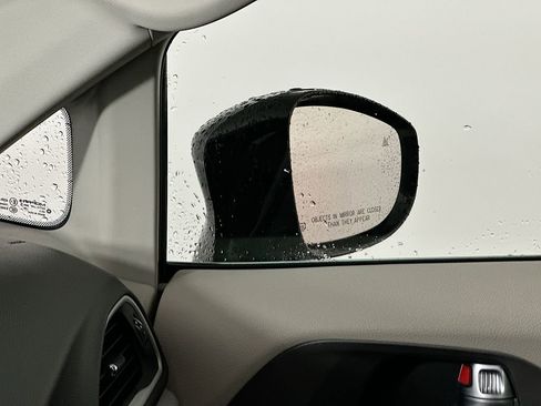 Certified 2024 Chrysler Pacifica Touring-L image 27