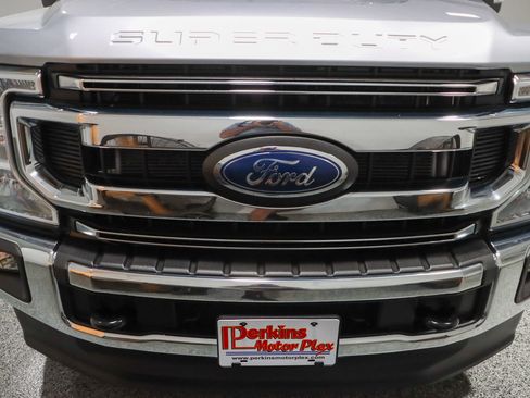 Used 2022 Ford F250 XLT w/ XLT Value Package AWD/4WD image 4