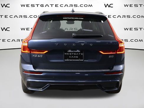 Used 2023 Volvo XC60 B5 Plus w/ Climate Package image 4