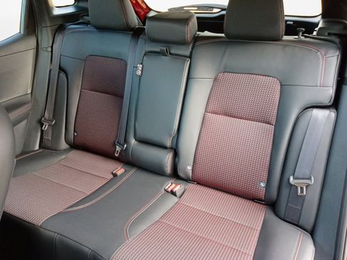 Used 2025 Nissan Kicks SR FWD image 12