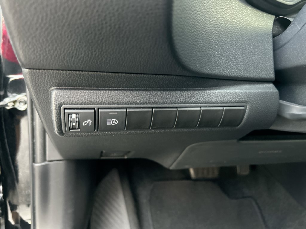 Used 2023 Toyota Corolla LE FWD image 13