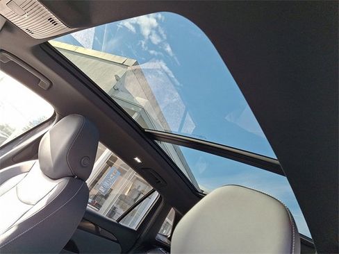 New 2026 Volkswagen Tiguan SE R-Line image 7