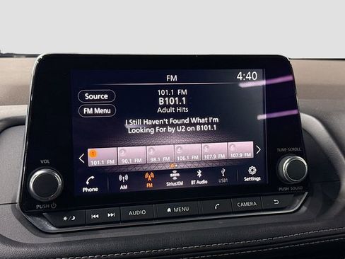 Used 2021 Nissan Rogue SV image 14