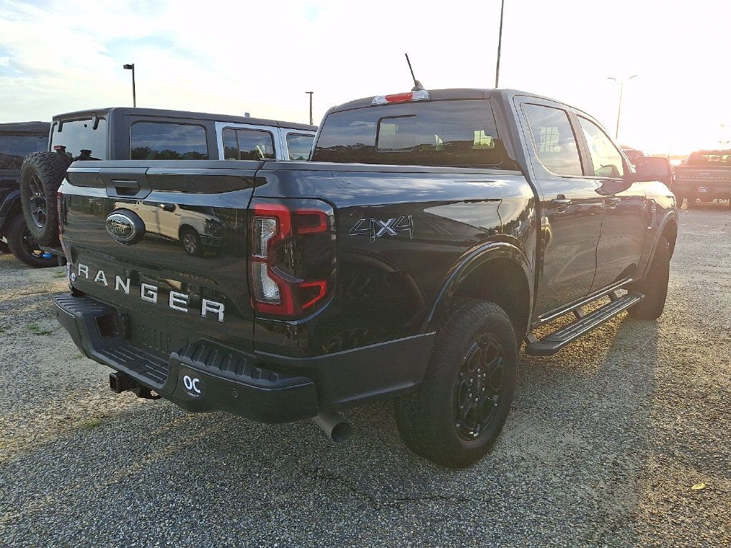 Used 2025 Ford Ranger Lariat w/ Black Appearance Package AWD/4WD image 4