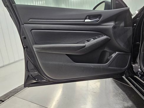 Used 2024 Nissan Altima 2.5 SV FWD image 28