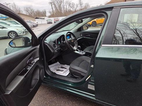 Used 2014 Chevrolet Cruze LT image 11