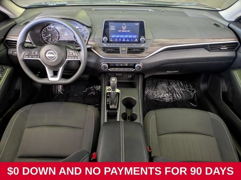 Used 2025 Nissan Altima 2.5 SV FWD image 25