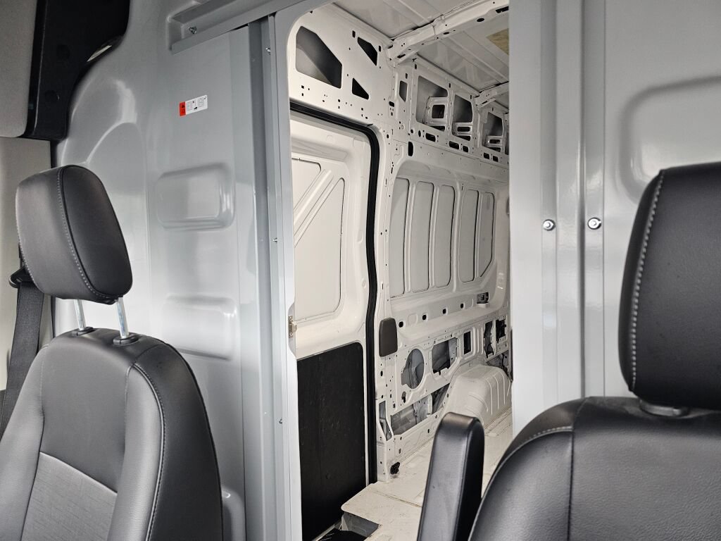 Used 2025 Ford Transit 250 148 High Roof RWD image 20