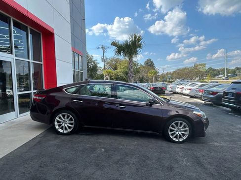 Used 2013 Toyota Avalon Limited w/ Technology Pkg image 7