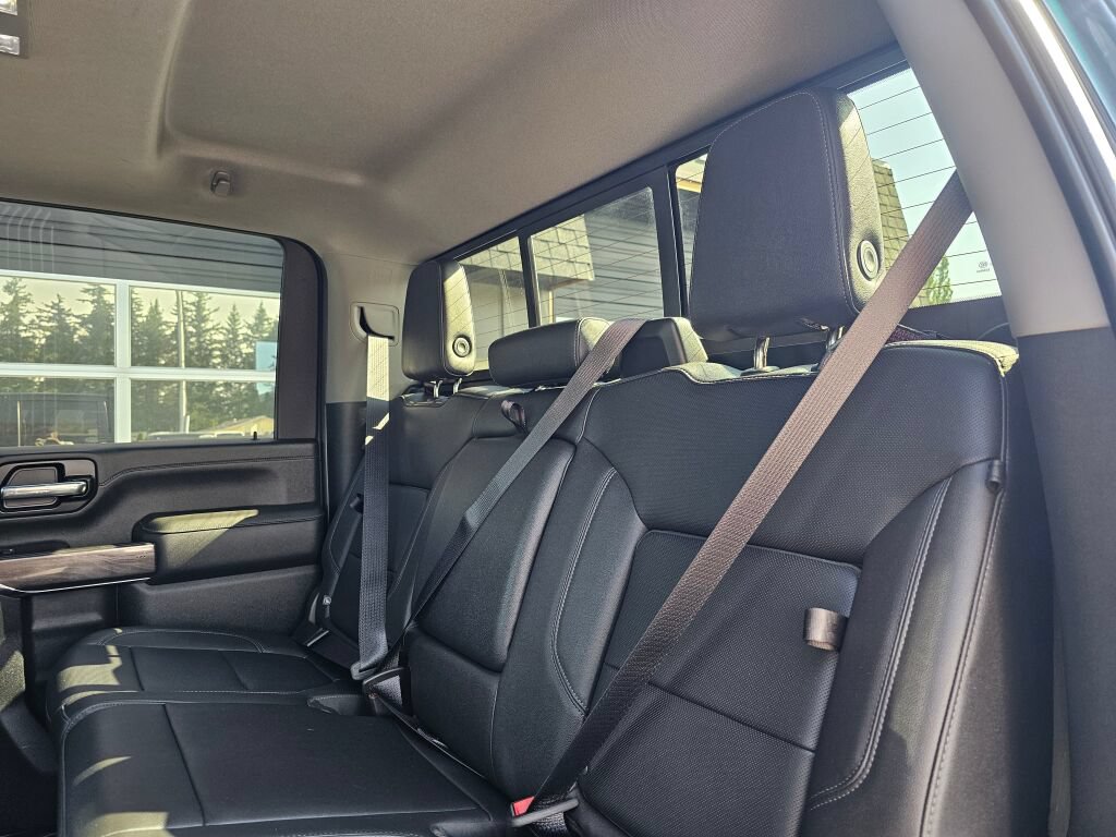 Used 2022 Chevrolet Silverado 2500 LTZ w/ LTZ Convenience Package AWD/4WD image 18
