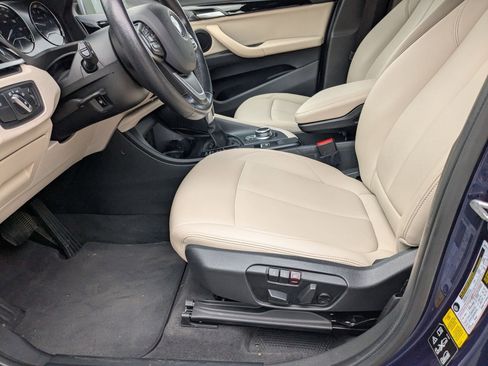 Used 2019 BMW X1 xDrive28i w/ Convenience Package image 9