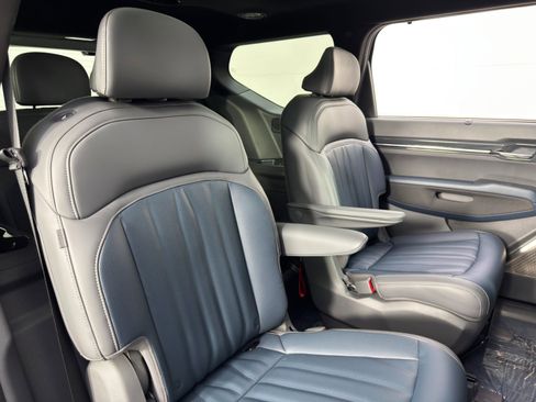 Used 2024 Kia EV9 GT-Line image 44