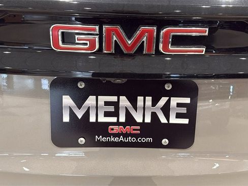 New 2026 GMC Acadia AT4 w/ Luxury Package image 9