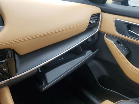 Used 2021 Nissan Rogue Platinum image 22