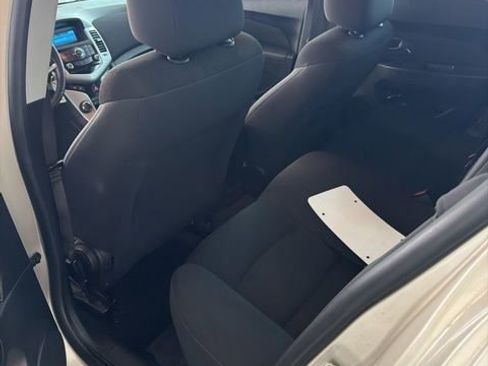 Used 2014 Chevrolet Cruze LT FWD image 4