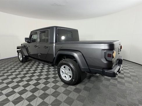 Used 2021 Jeep Gladiator Sport image 7