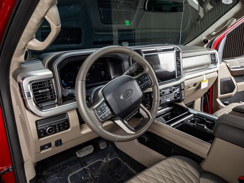 Used 2026 Ford F250 Platinum w/ Platinum Plus Package image 17