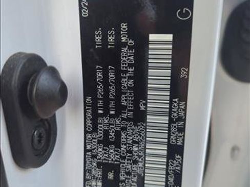 Certified 2024 Toyota 4Runner SR5 AWD/4WD image 2