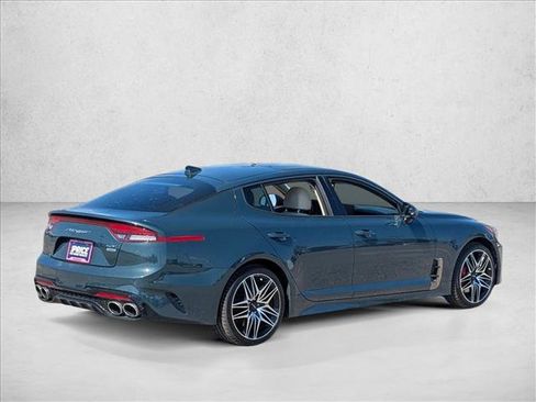 Used 2022 Kia Stinger GT2 image 5