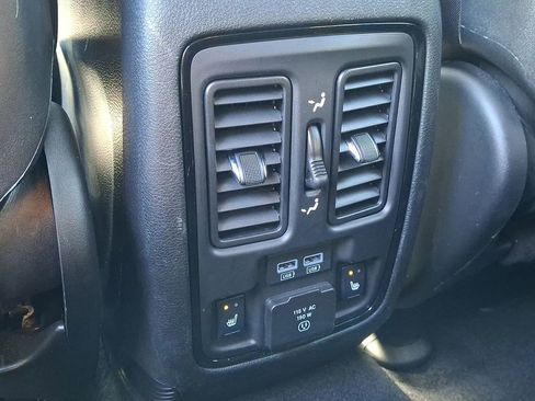 Used 2024 Dodge Durango GT AWD/4WD image 12