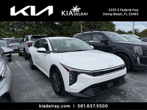 Certified 2025 Kia K4 FWD image 1