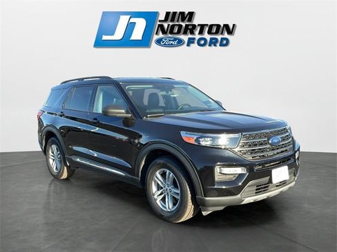 Used 2022 Ford Explorer XLT w/ Equipment Group 202A image 1