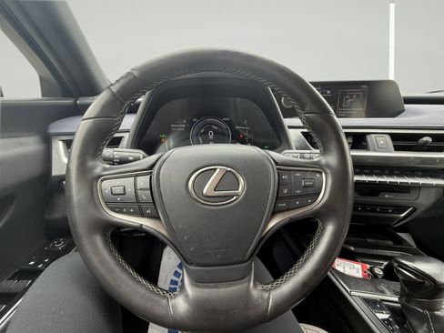 Used 2022 Lexus UX 250h w/ Premium Package image 15