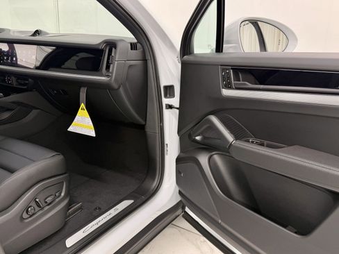 New 2026 Porsche Cayenne S AWD/4WD image 22