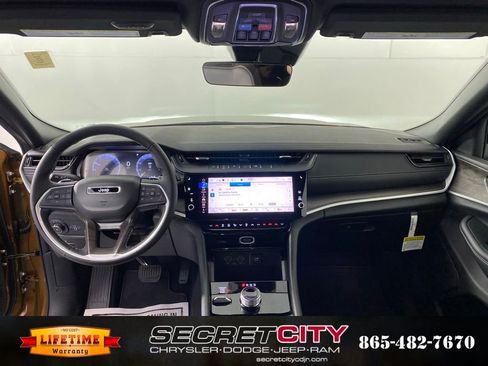New 2026 Jeep Grand Cherokee L Limited AWD/4WD image 29