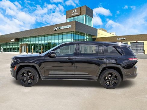 Used 2023 Jeep Grand Cherokee L Limited w/ Luxury Tech Group II RWD image 9