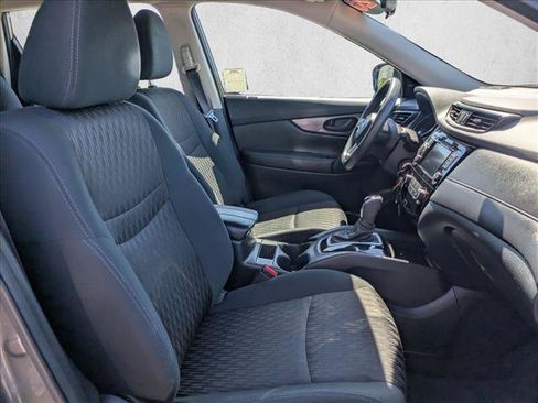 Used 2020 Nissan Rogue S FWD image 19