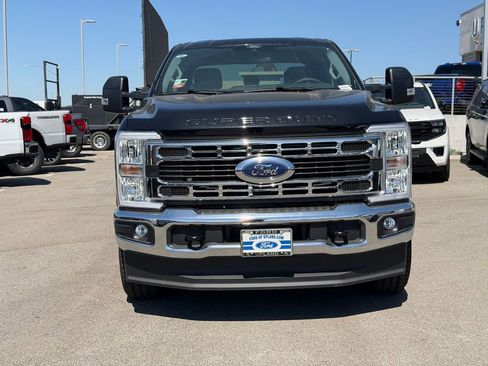 New 2026 Ford F250 XLT w/ FX4 Off-Road Package AWD/4WD image 2